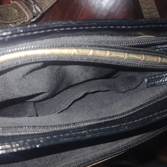 Jaclyn Smith Black Leather Purse - Picture 6 of 6